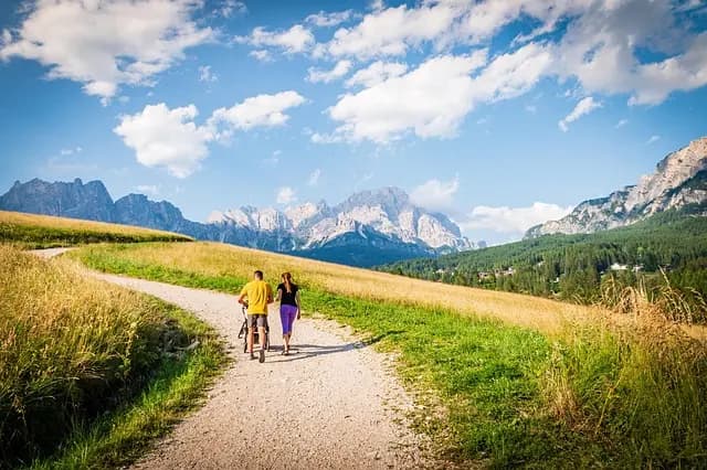 Top 10 des Activités de Plein Air à Essayer pour des Escapades Actives
