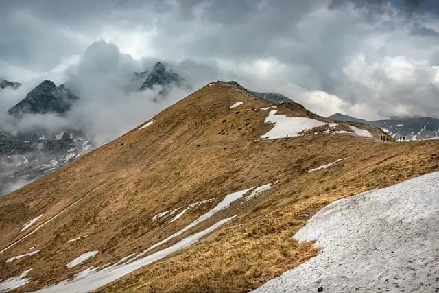Les Meilleures Destinations pour des Escapades Actives